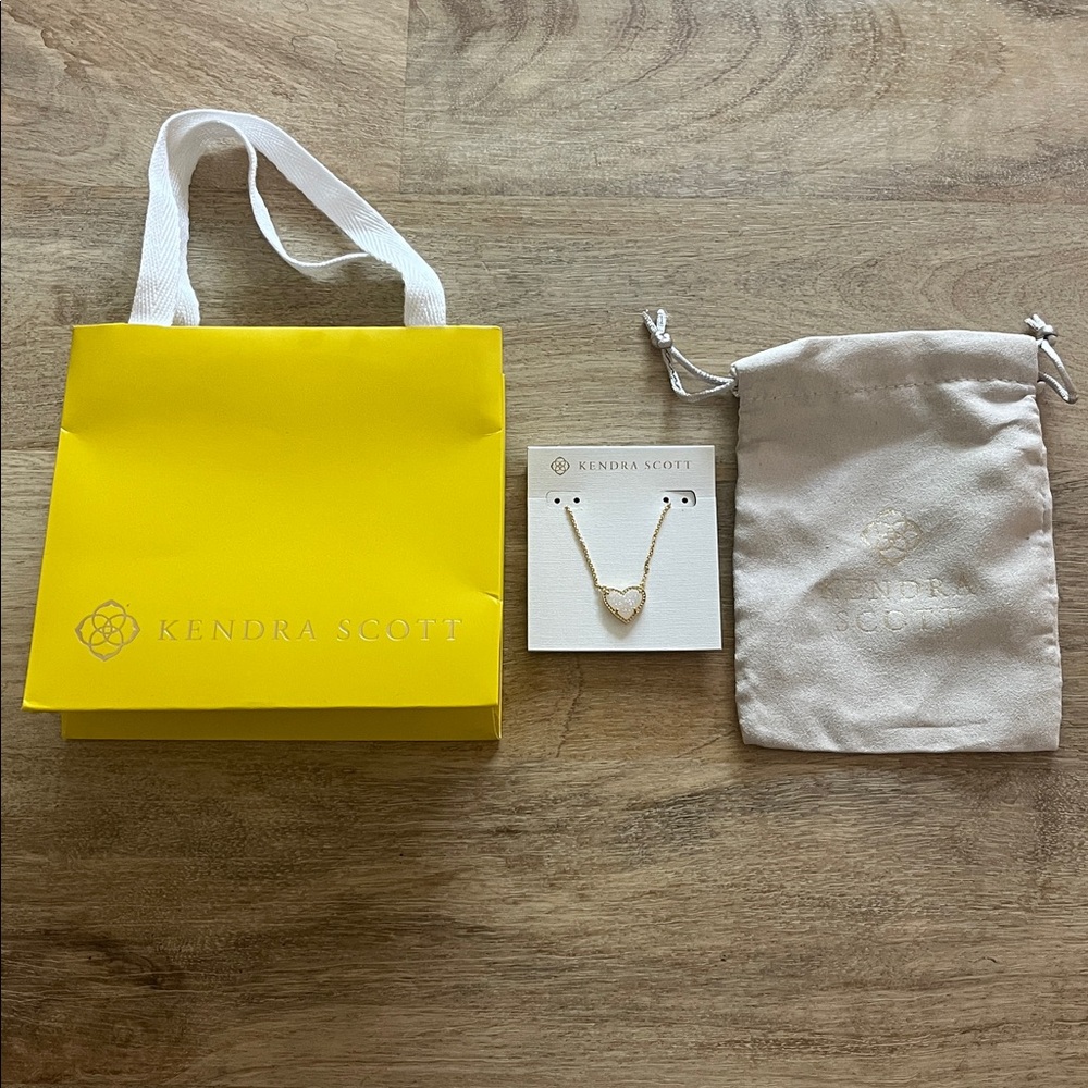 Kendra Scott Ari Heart Necklace NWT!